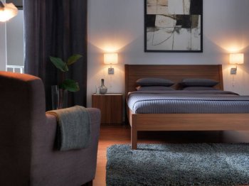 Как выбрать бра в спальню: основные параметры выбора настенного светильника в Лесном